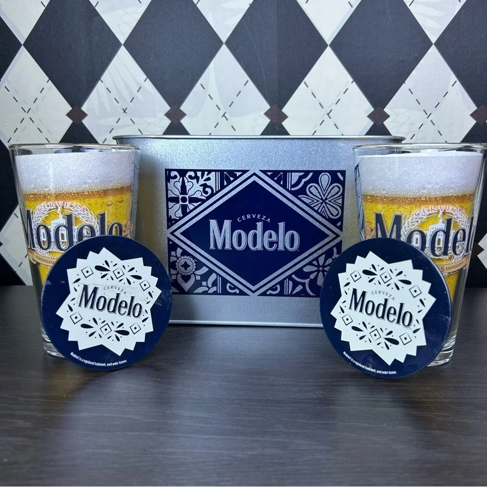 Modelo 5 Set Beer Bar Collectibles: 2 Pint Glasses + Ice Bucket + 2‎ Coasters